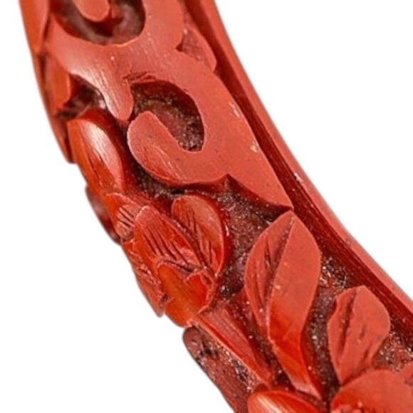 Hand Carved Red Cinnabar Lacquer Bangle Bracelet Floral & Scroll Chinese Export - Picture 10 of 11